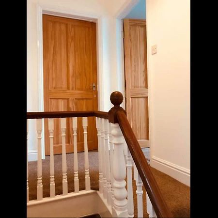 Waterfront Apartment スカーバラ エクステリア 写真