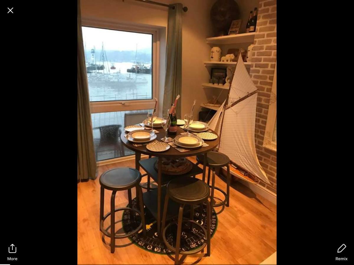 Waterfront Apartment スカーバラ エクステリア 写真